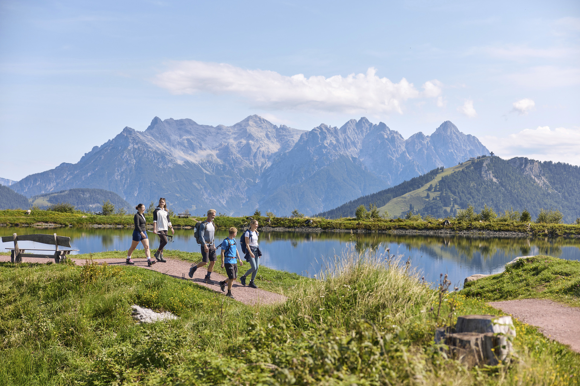 Robinson_Fieberbrunn_Group_Hiking_16039_WOL.jpg 