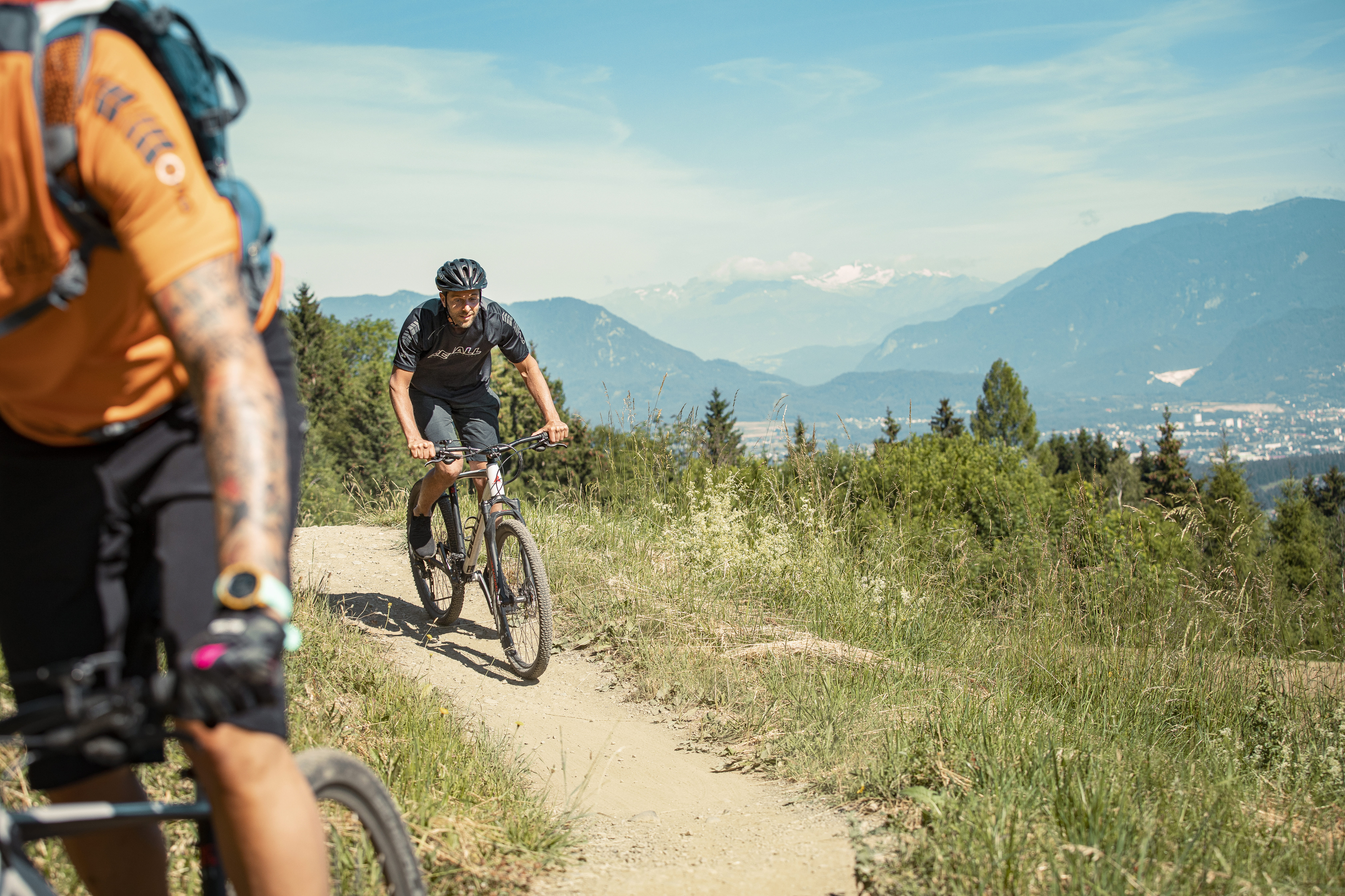 lk40_14190_Biken_WOL.jpg 